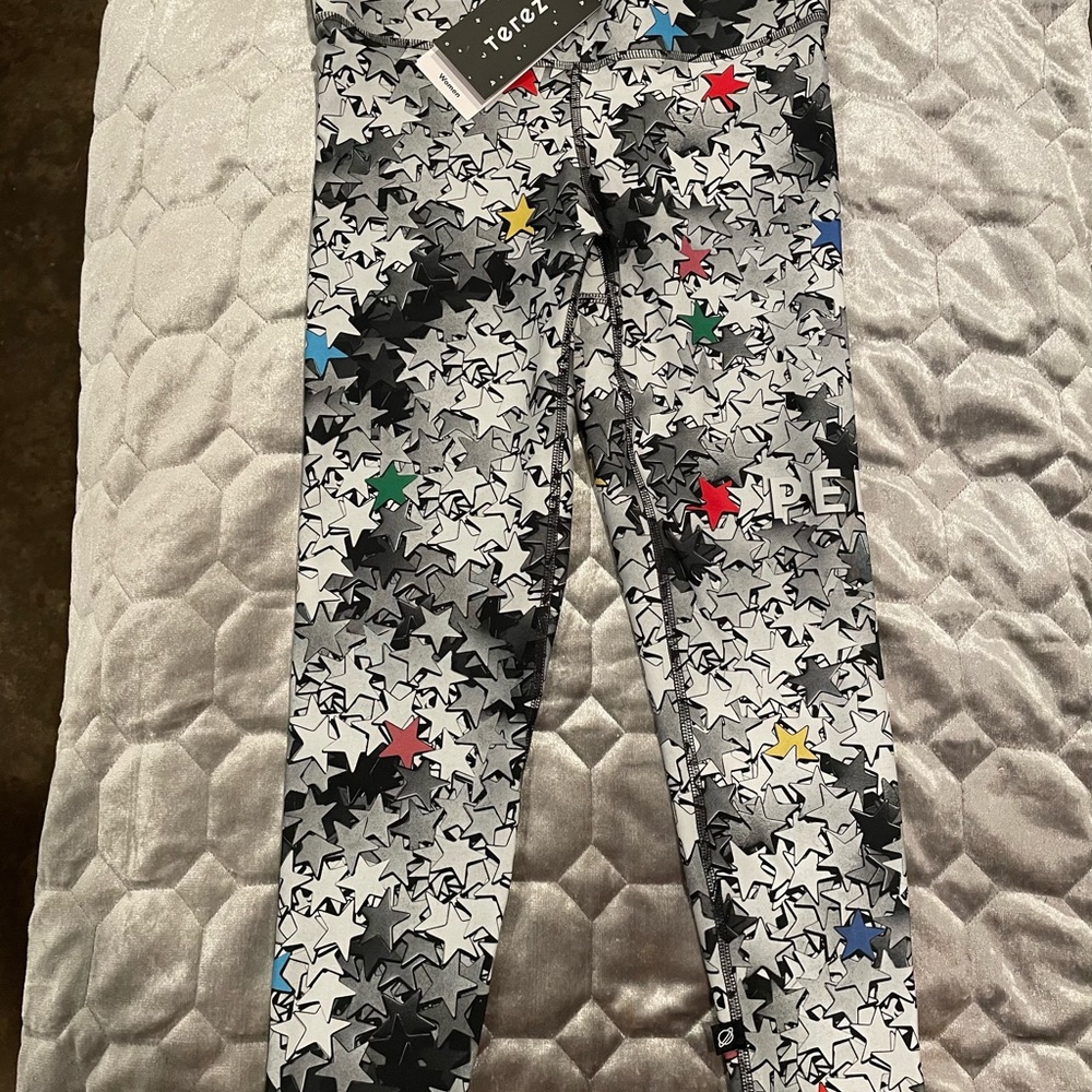 Peloton Terez leggings- Silver Star Capri (NWT) Size L